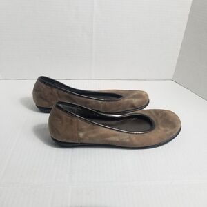 CLARKS CUSHION SOFT BROWN LEATHER UPPER FLATS SIZE 5.5